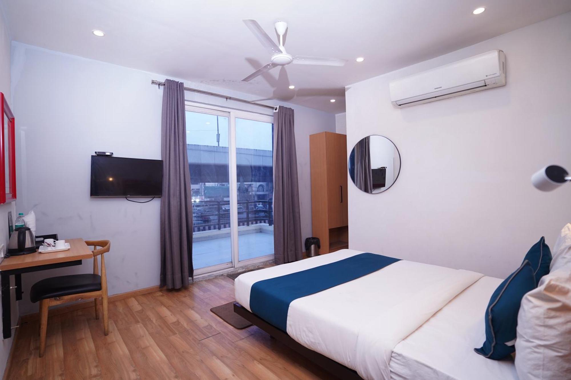 Hotel Mira Residency- Outer Ring Road, Paschim Vihar Дели Экстерьер фото