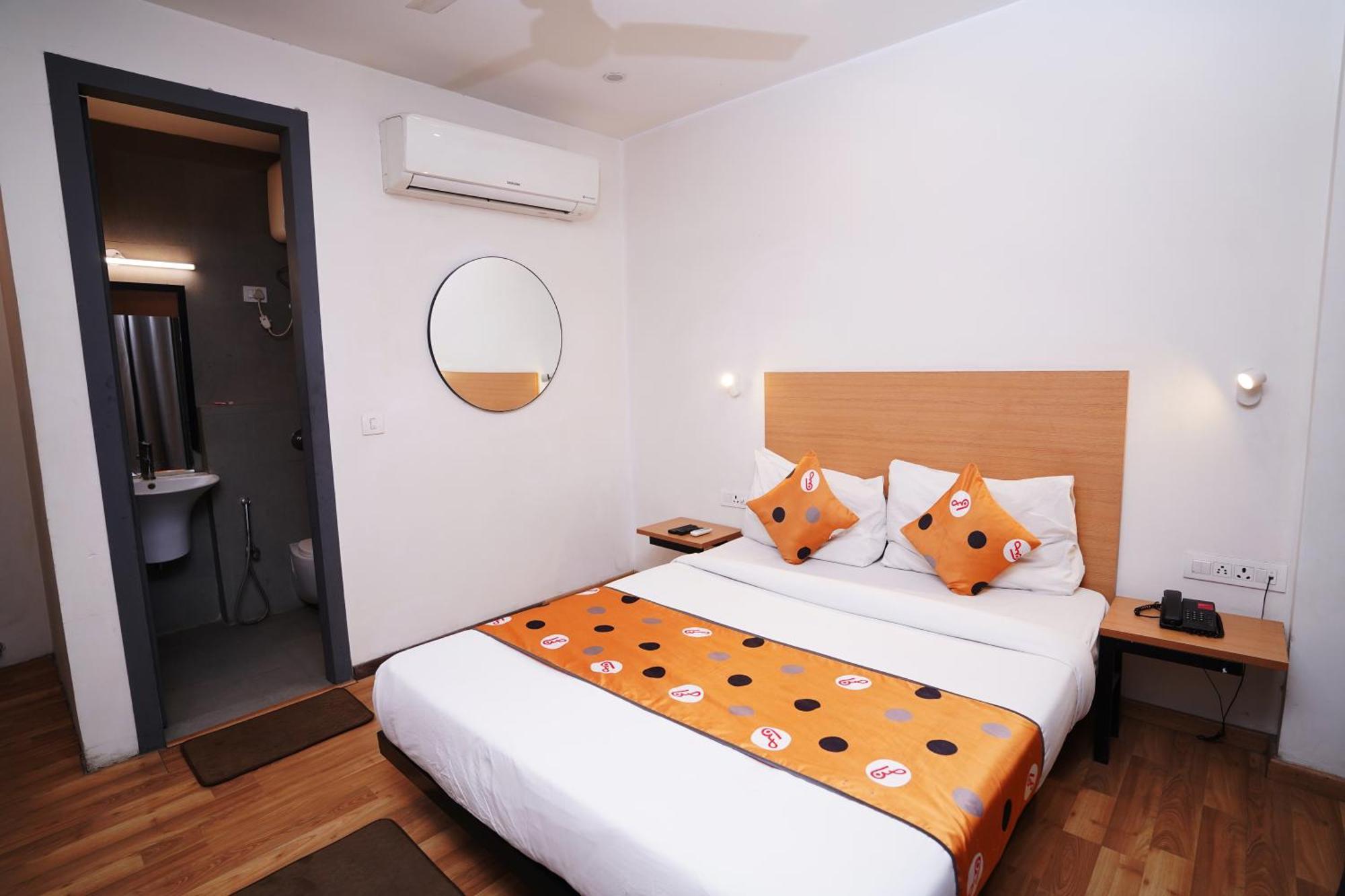 Hotel Mira Residency- Outer Ring Road, Paschim Vihar Дели Экстерьер фото