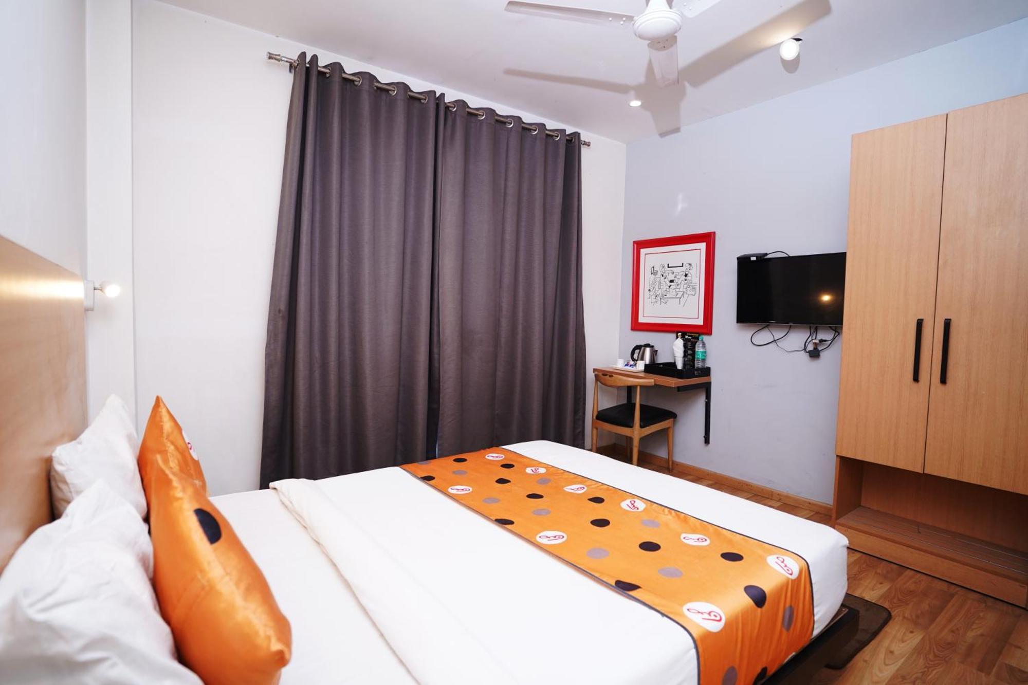 Hotel Mira Residency- Outer Ring Road, Paschim Vihar Дели Экстерьер фото